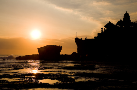 Indonesia Bali.Agust 2008.
Temple silhouette.
Silhouette of the temple Tanah Lot at sunset.
